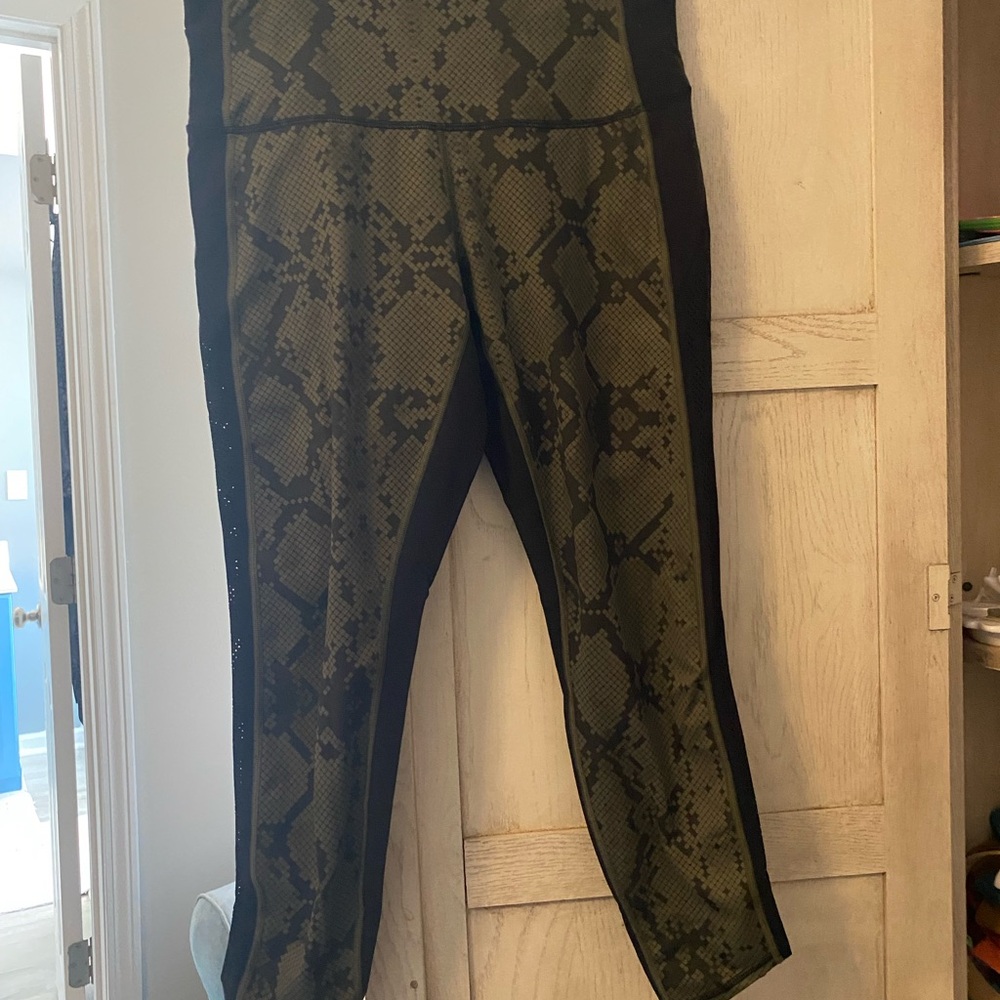 lululemon athletica Snake Print Leggings - Black and Olive